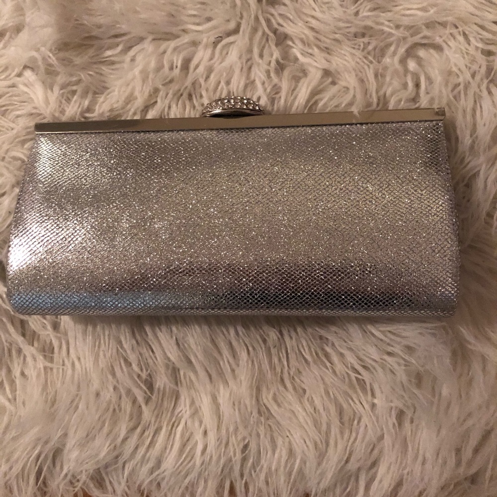 Silver clutch